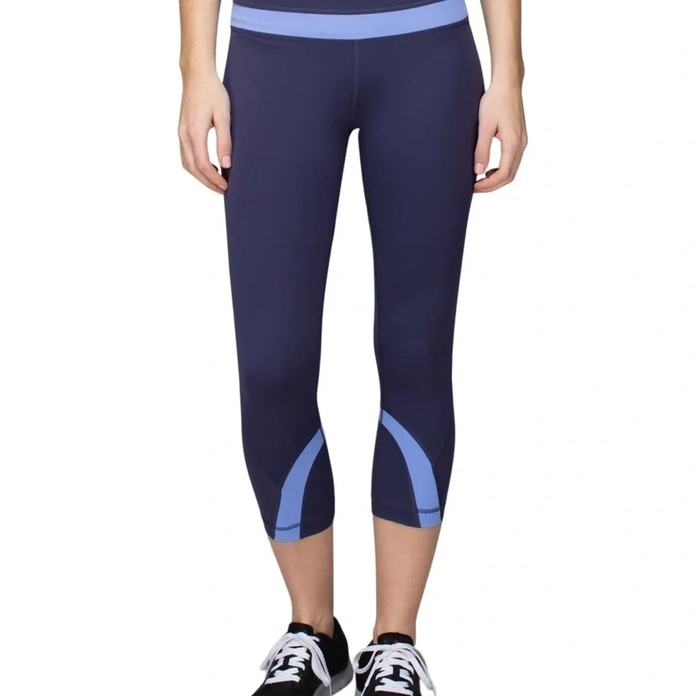 Lululemon Run Inspire Crop II Leggings Size 8 Cadet Blue Lullaby